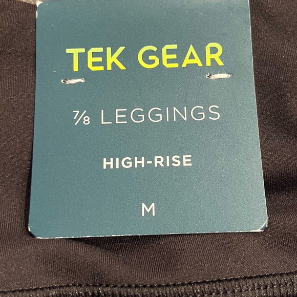 Kohl’s women’s Tek Gear essential soft 7/8 leggings - Picture 3 of 9